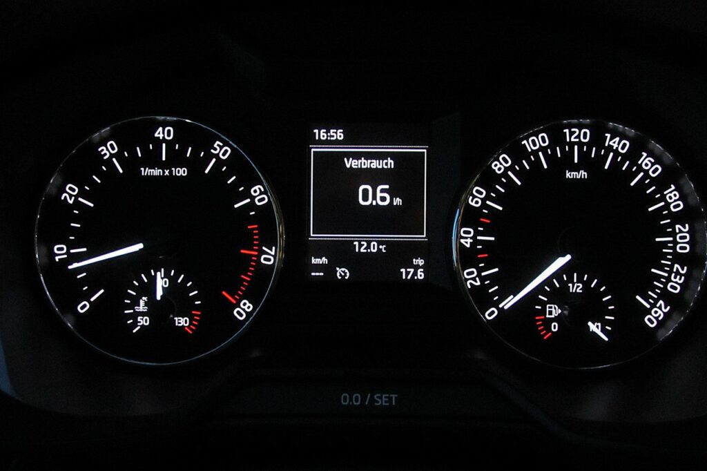 how-much-gas-car-holds